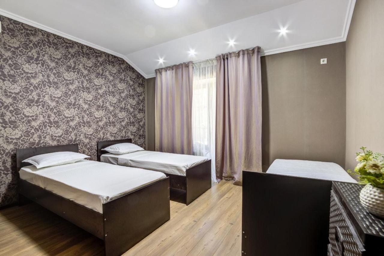 Opera Bed&Breakfast 비슈케크 외부 사진